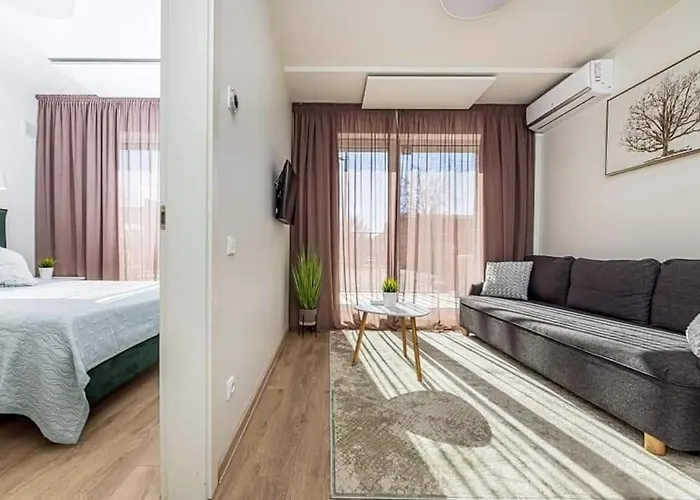 Saules Apartamentai 팔랑가